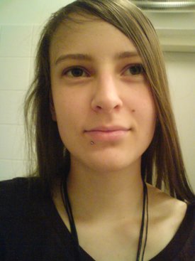 Hi everyone, I&#39;m <b>Andrea Prinz</b>. I am 21 years old and I actually come from a <b>...</b> - andrea1